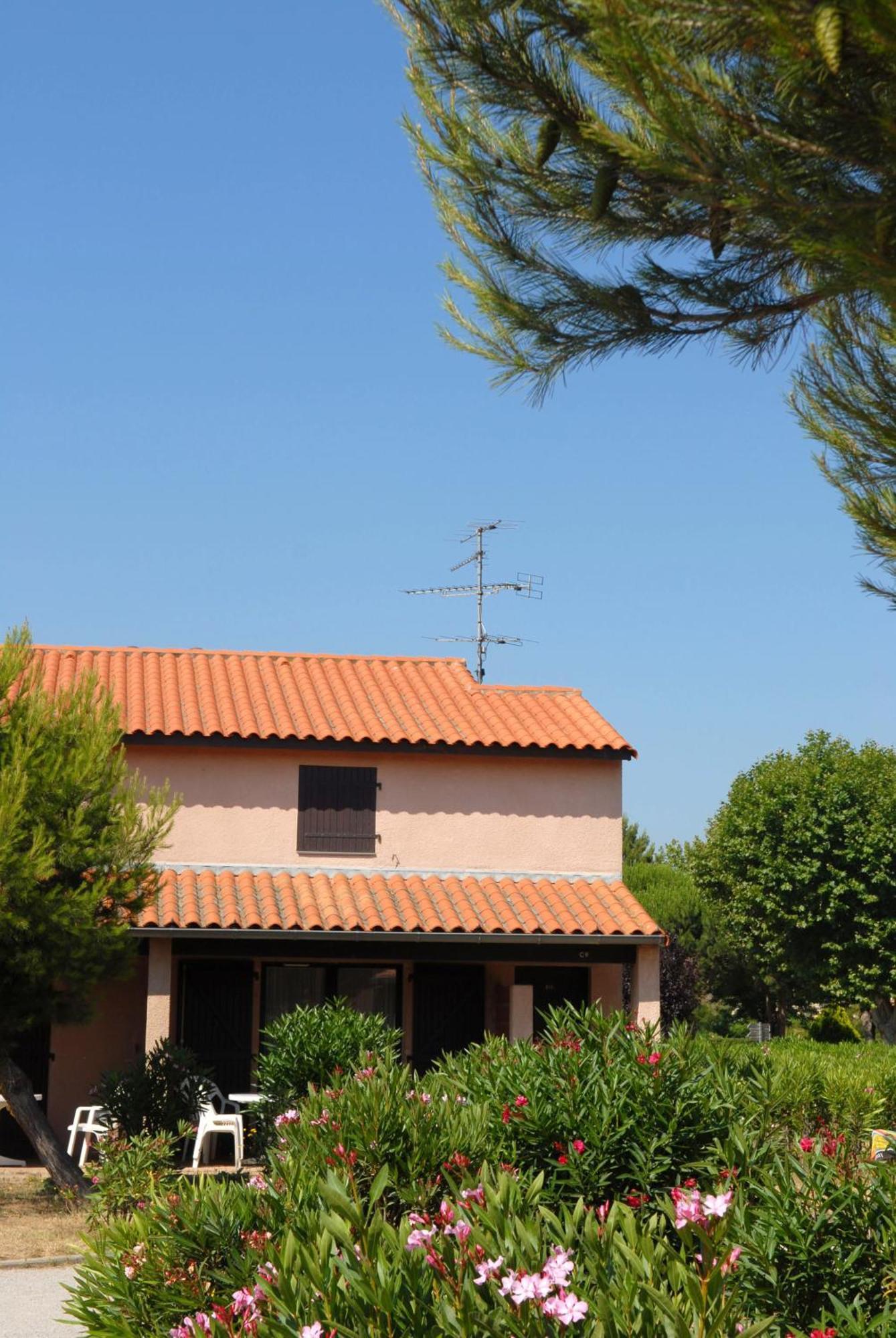 Azureva Cyprien Apartahotel